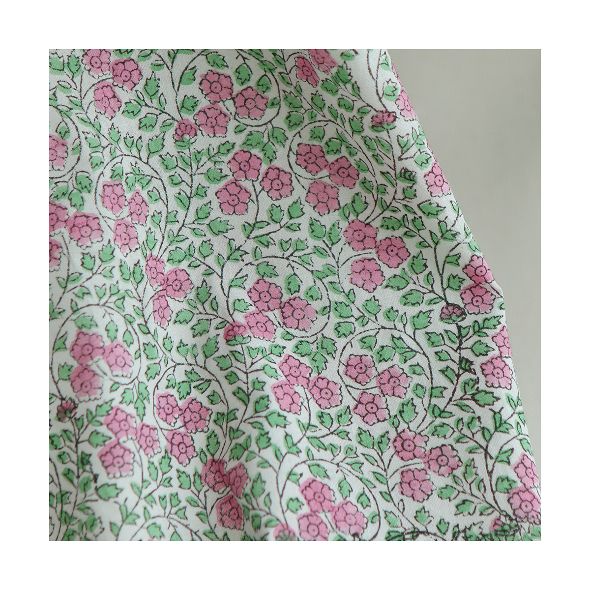 Avani B - Tissu indien coton hand block traditionnel vert et rose
