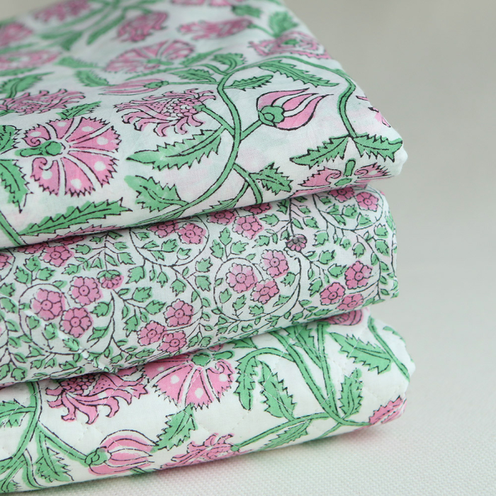 Avani B - Tissu indien coton hand block traditionnel vert et rose