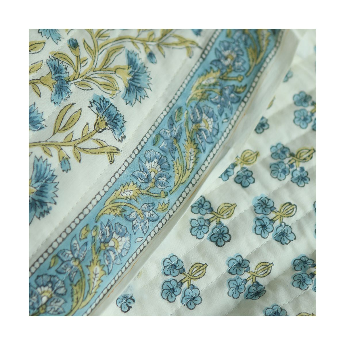 Jasmin - Tissu indien matelassé double face coton hand block largeur 100cm Jasmin - Tissu indien matelassé double face coton hand block largeur 100cm