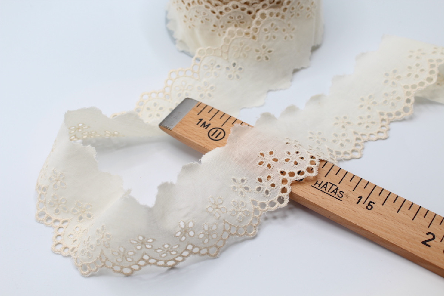 Galon coton broderie anglaise 55mm x 1m écru