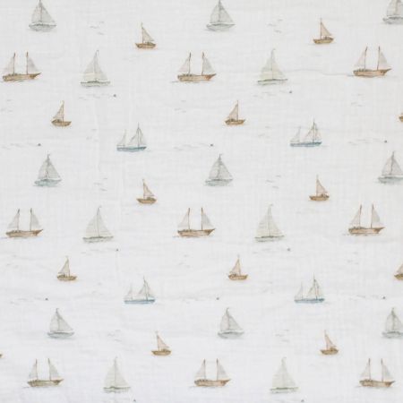 Double gaze de coton fond lait imprimés bateaux Double gaze de coton fond lait imprimés bateaux