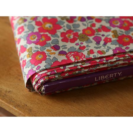 Liberty Tana Lawn® Betsy exclusif Fluo Thé Liberty Tana Lawn® Betsy exclusif Fluo Thé