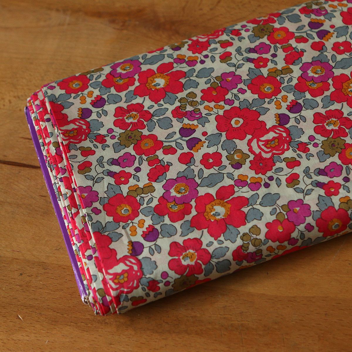 Liberty Tana Lawn® Betsy exclusif Fluo Thé Liberty Tana Lawn® Betsy exclusif Fluo Thé