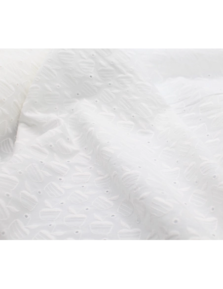 Broderie anglaise coton coloris ivoire