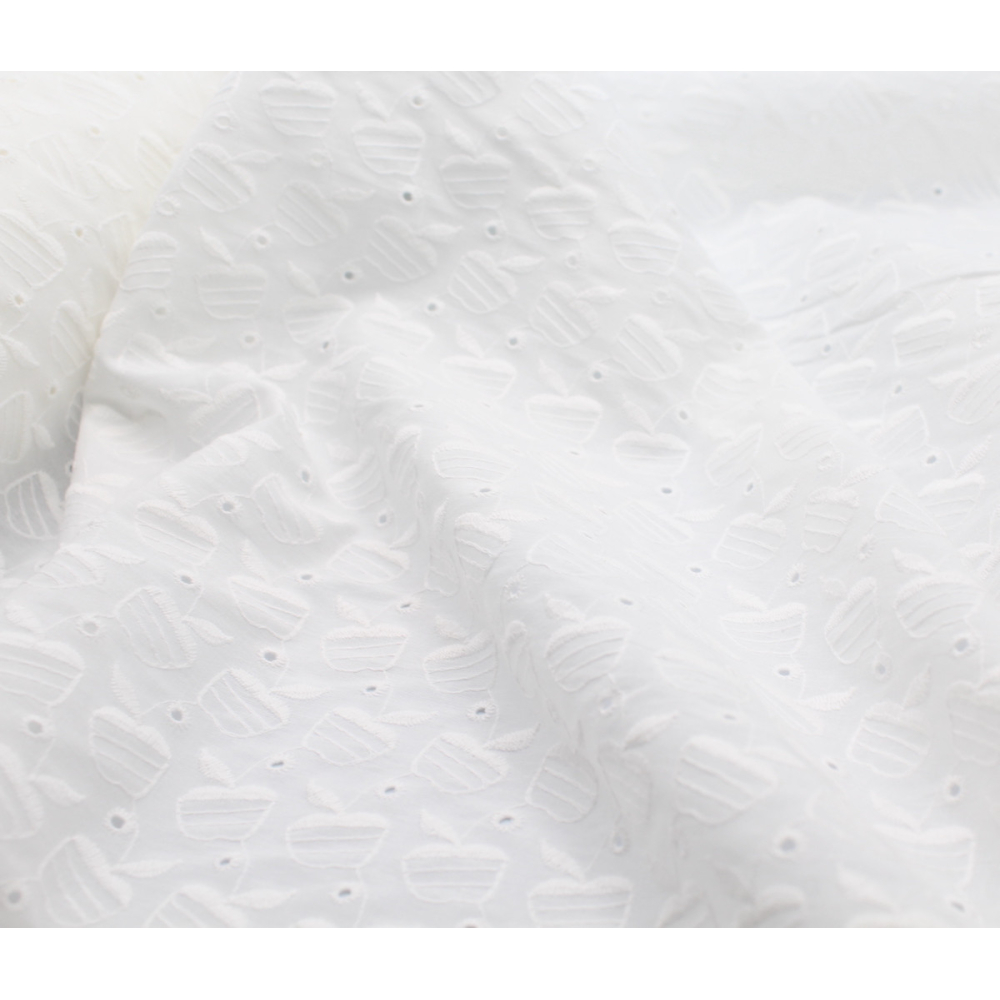 Broderie anglaise coton coloris ivoire