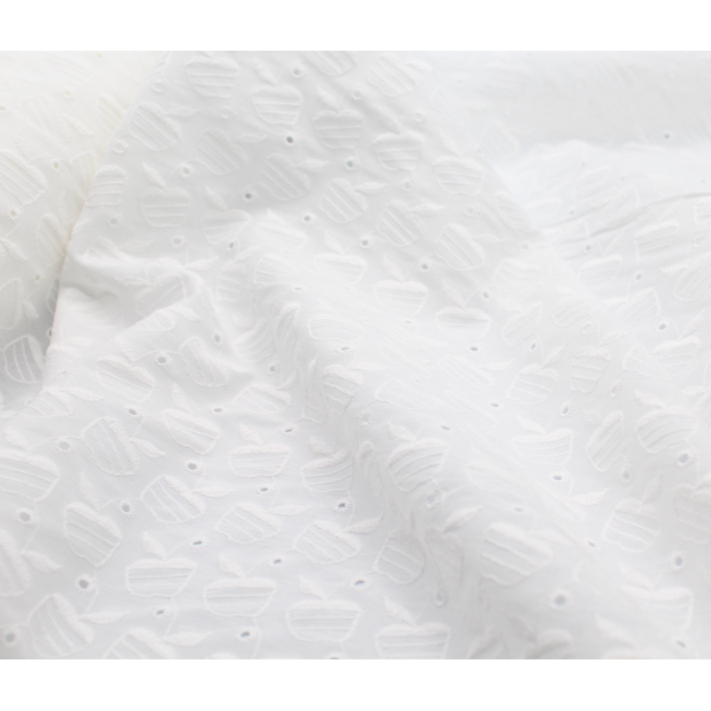 Broderie anglaise coton coloris ivoire