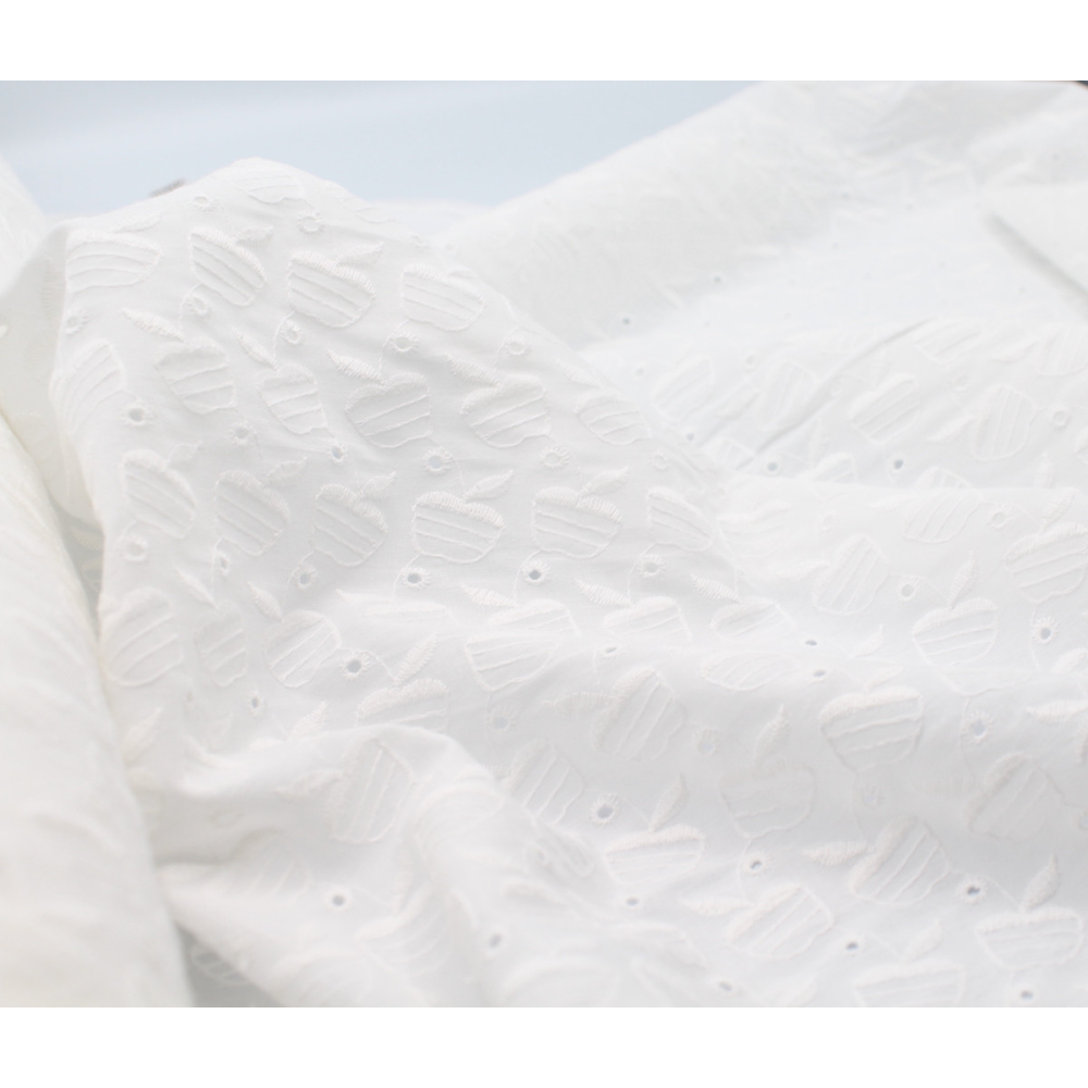 Broderie anglaise coton coloris ivoire