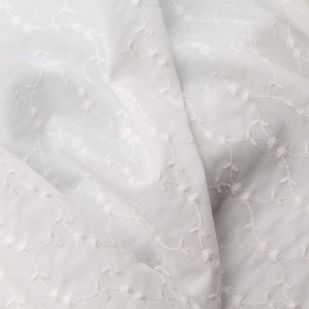 Broderie anglaise coton coloris ivoire