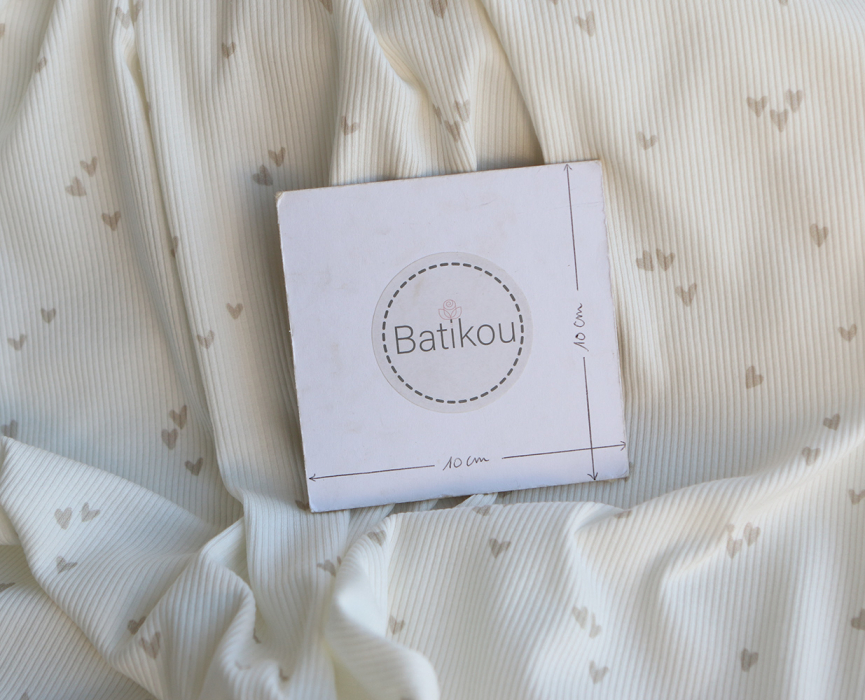 Jersey coton côtes fines à motifs mini coeurs beige