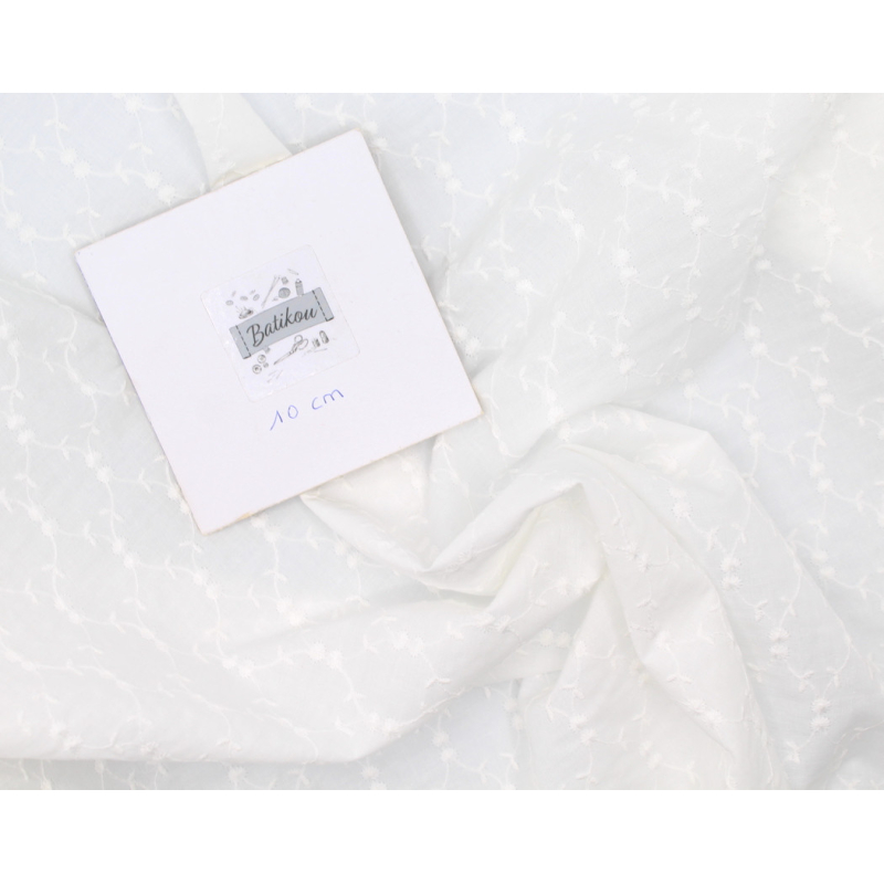 Broderie anglaise coton coloris ivoire