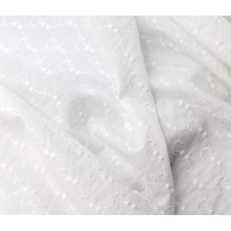 Broderie anglaise coton coloris ivoire