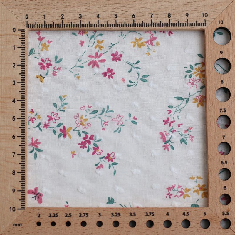 Coline - Plumetis de coton imprimé fleuri menthe et rose Coline - Plumetis de coton imprimé fleuri menthe et rose