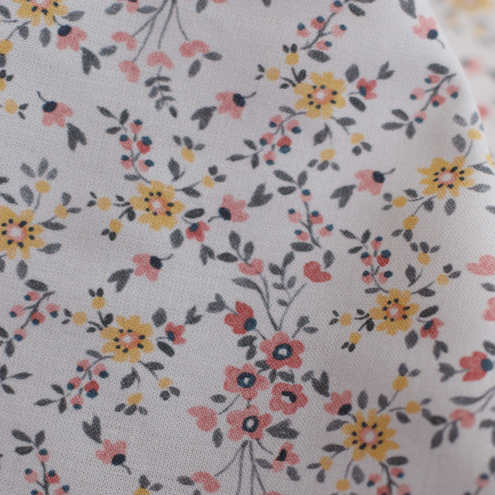 Zelie - Popeline de coton douce qualité SWEET fleuri fond parme