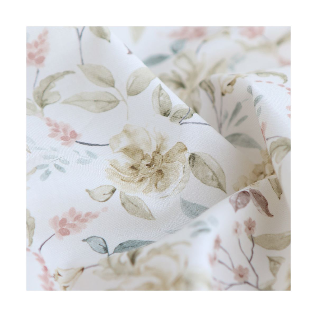 Lyana - Tissu sergé / twill de coton organique imprimé fleuri Lyana - Tissu sergé / twill de coton organique imprimé fleuri
