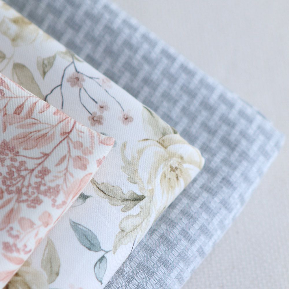 Lyana - Tissu sergé / twill de coton organique imprimé fleuri