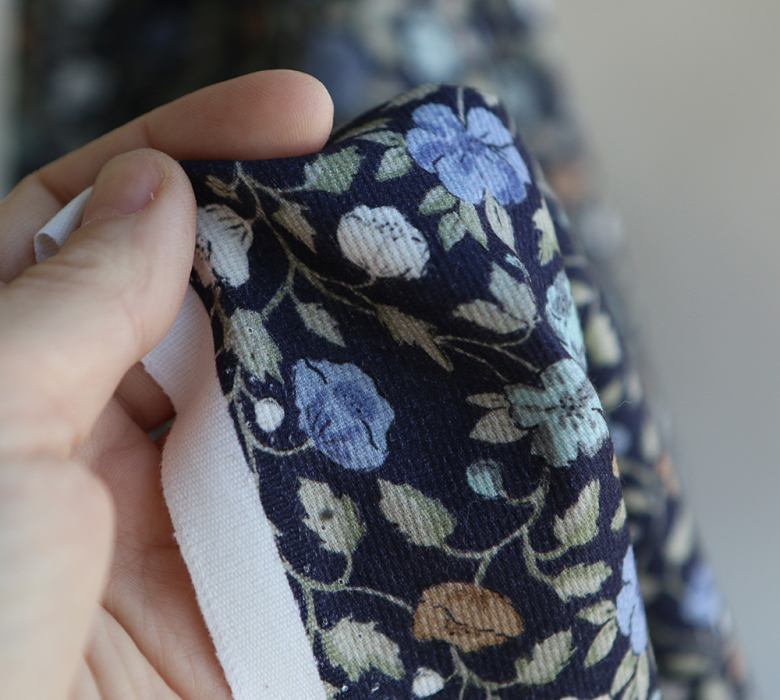 Amelia - Velours milleraies coton organique imprimé fleuri midnight