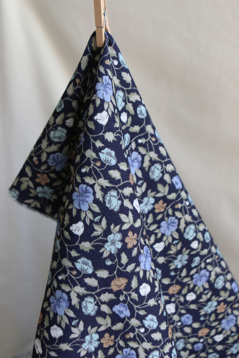 Amelia - Velours milleraies coton organique imprimé fleuri midnight