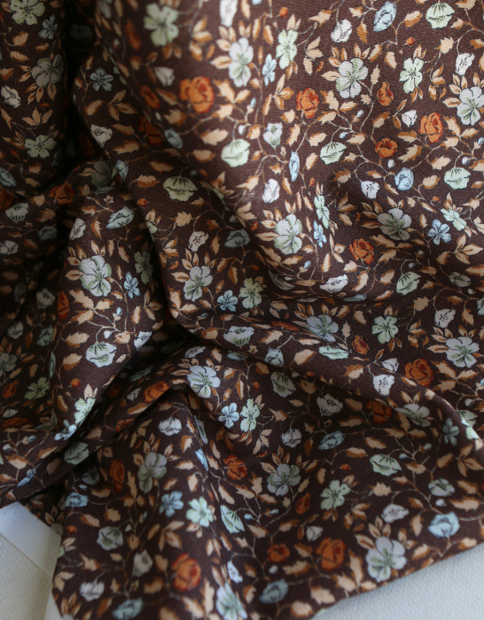 Amelia - Velours milleraies coton organique imprimé fleuri chocolat