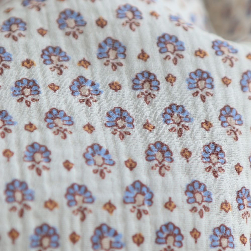 Leela - Double gaze de coton motif fleuri fond écru