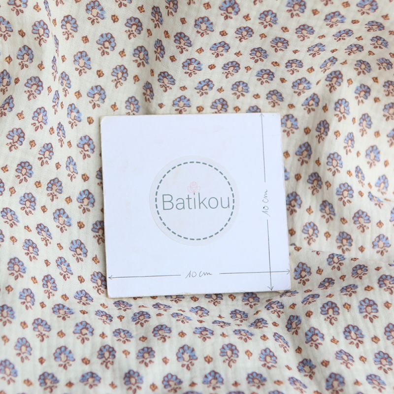 Leela - Double gaze de coton motif fleuri fond écru