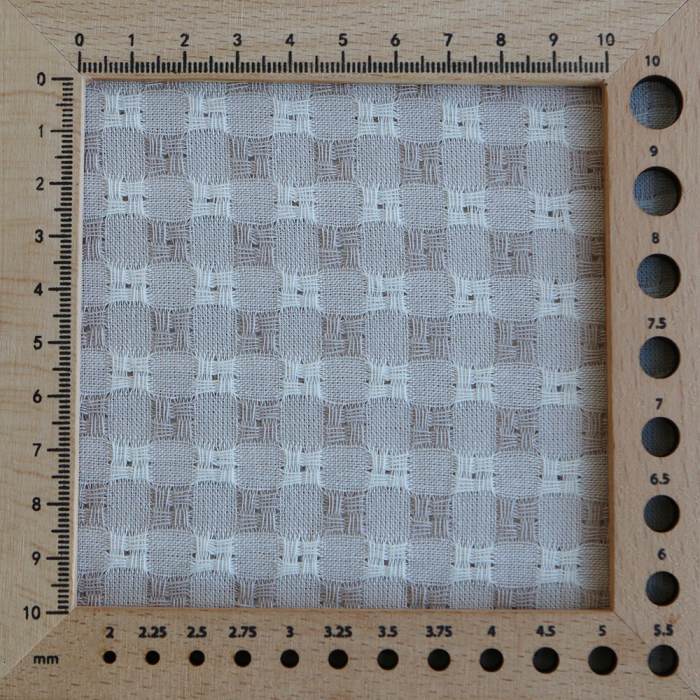 Dick - Seersucker / Coton gaufré texturé vichy 7mm écru et crème