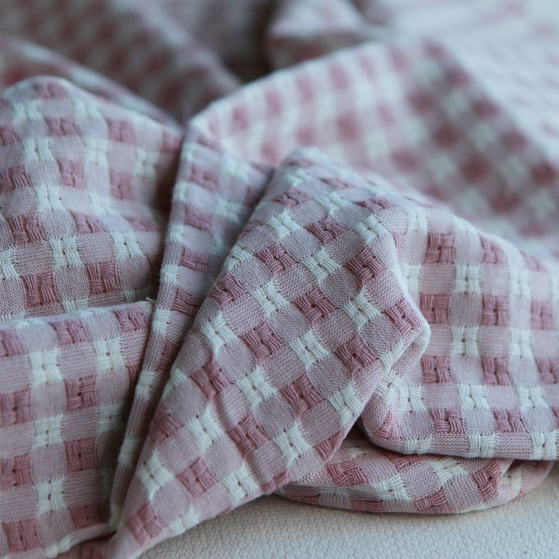 Dick - Seersucker / Coton gaufré texturé vichy 7mm écru et vieux rose