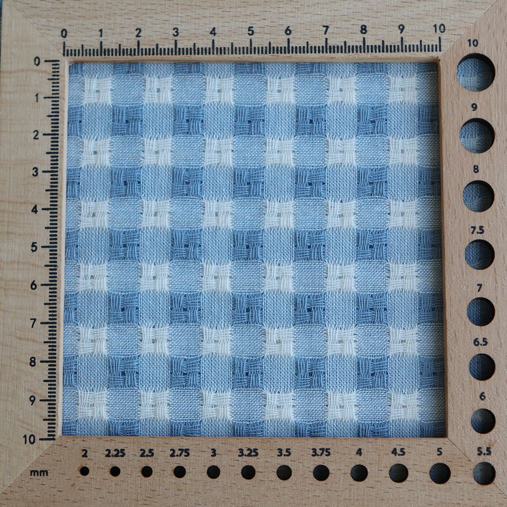 Dick - Seersucker / Coton gaufré texturé vichy 7mm écru et bleu jean tendre