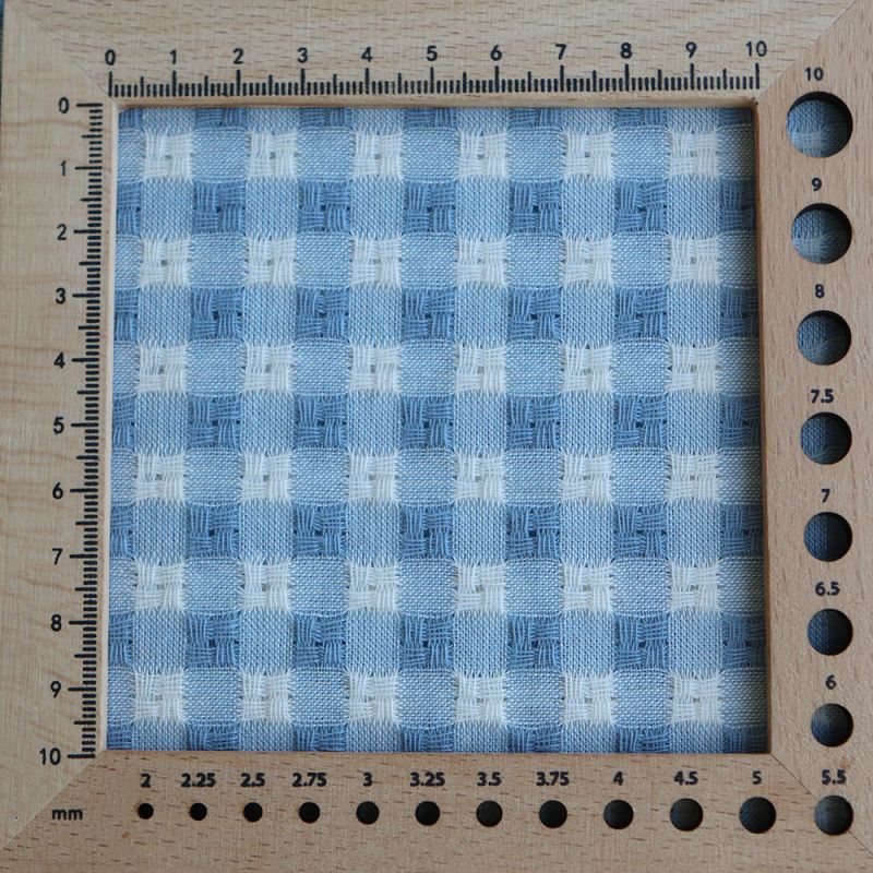 Dick - Seersucker / Coton gaufré texturé vichy 7mm écru et bleu jean tendre