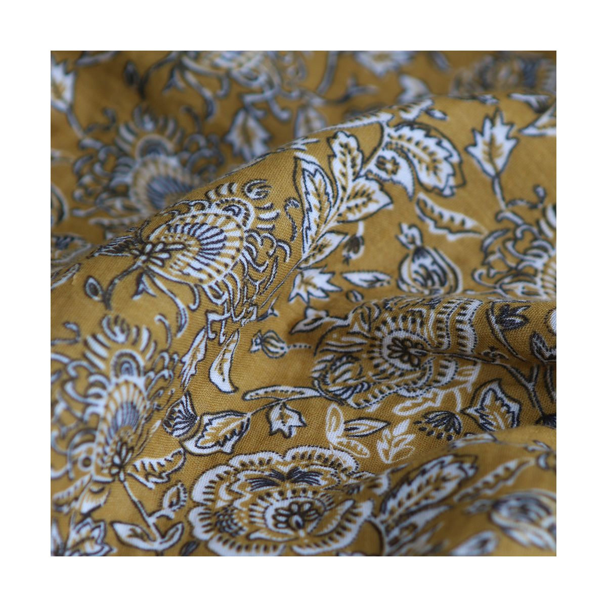 Mehar - Double gaze de coton motif façon indien curry Mehar - Double gaze de coton motif façon indien curry