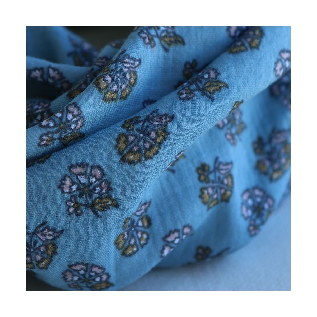 copy of Mehar - Double gaze de coton motif façon indien curry copy of Mehar - Double gaze de coton motif façon indien curry