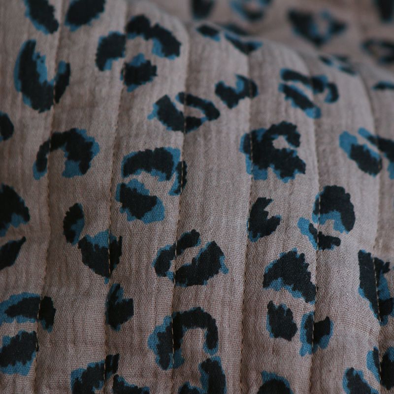 Fauve - Matelassé double gaze de coton motif Graou taupe Fauve - Matelassé double gaze de coton motif Graou taupe
