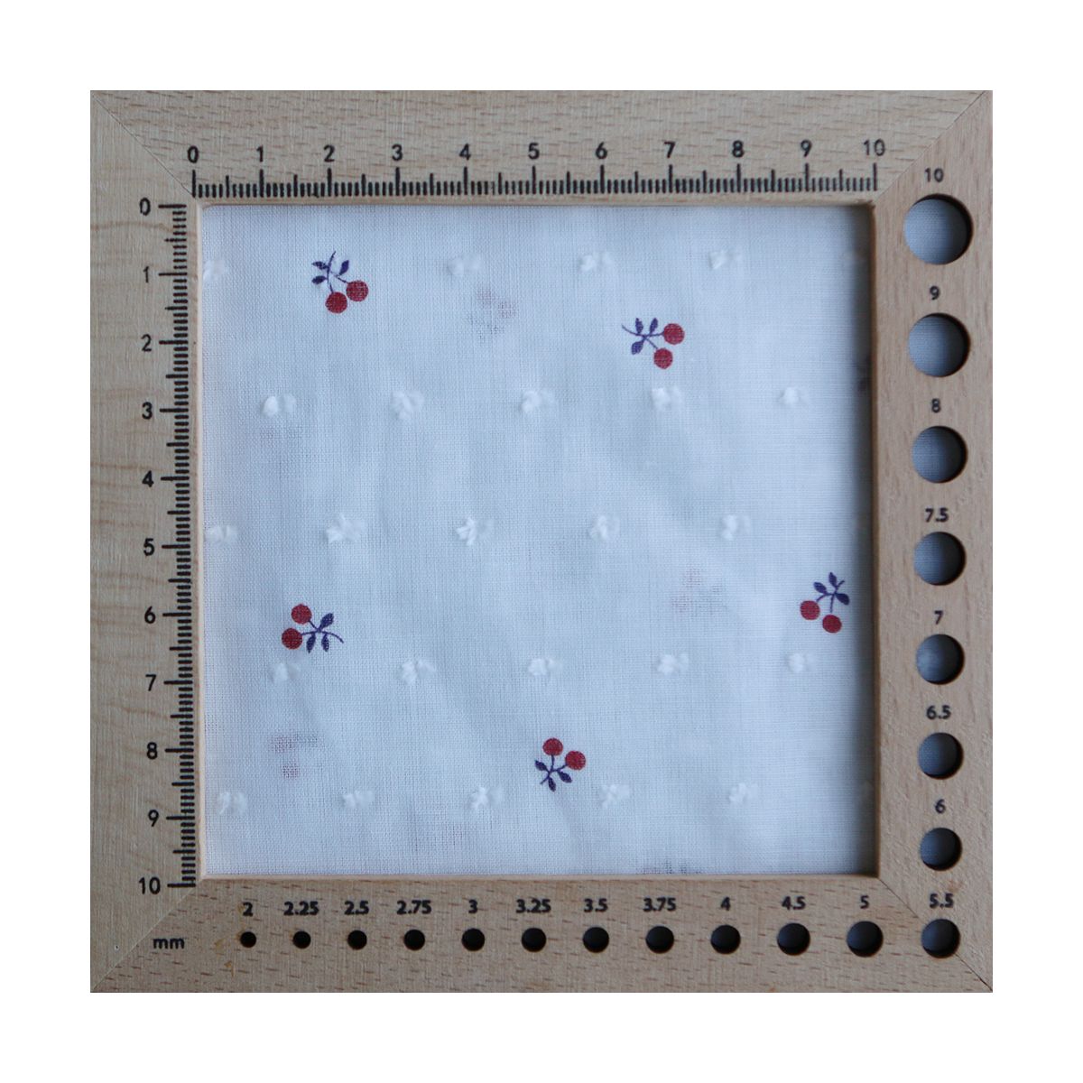 Cereza - Plumetis de coton BIO motifs imprimés cerises noir et rouge Cereza - Plumetis de coton BIO motifs imprimés cerises noir et rouge