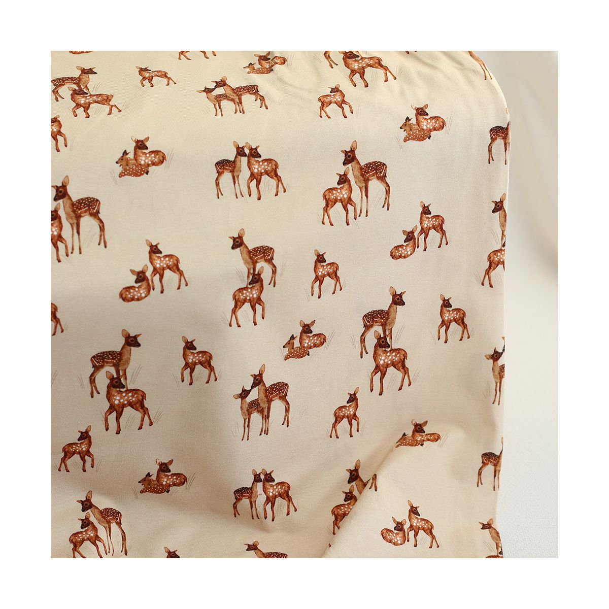 Bichette - Jersey coton à motif biches sur fond beige Bichette - Jersey coton à motif biches sur fond beige
