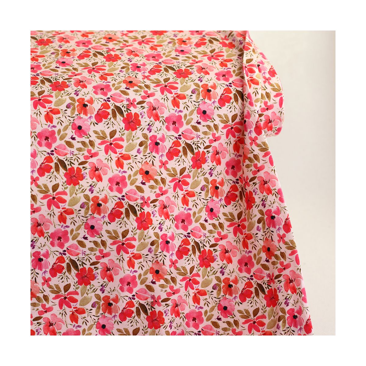 Jersey coton à motif fleuri rose Jersey coton à motif fleuri rose