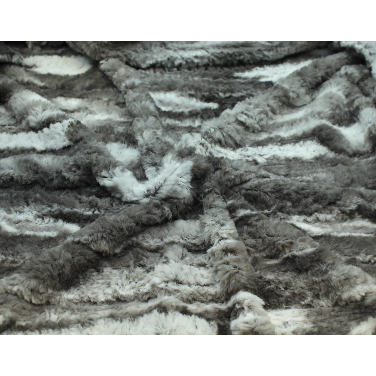 Fausse fourrure coloris gris clair