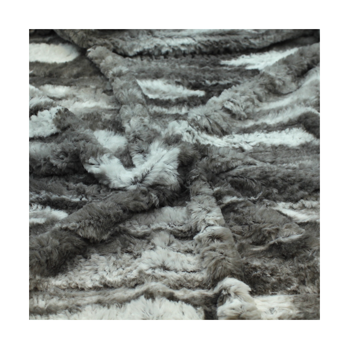 Fausse fourrure coloris gris clair