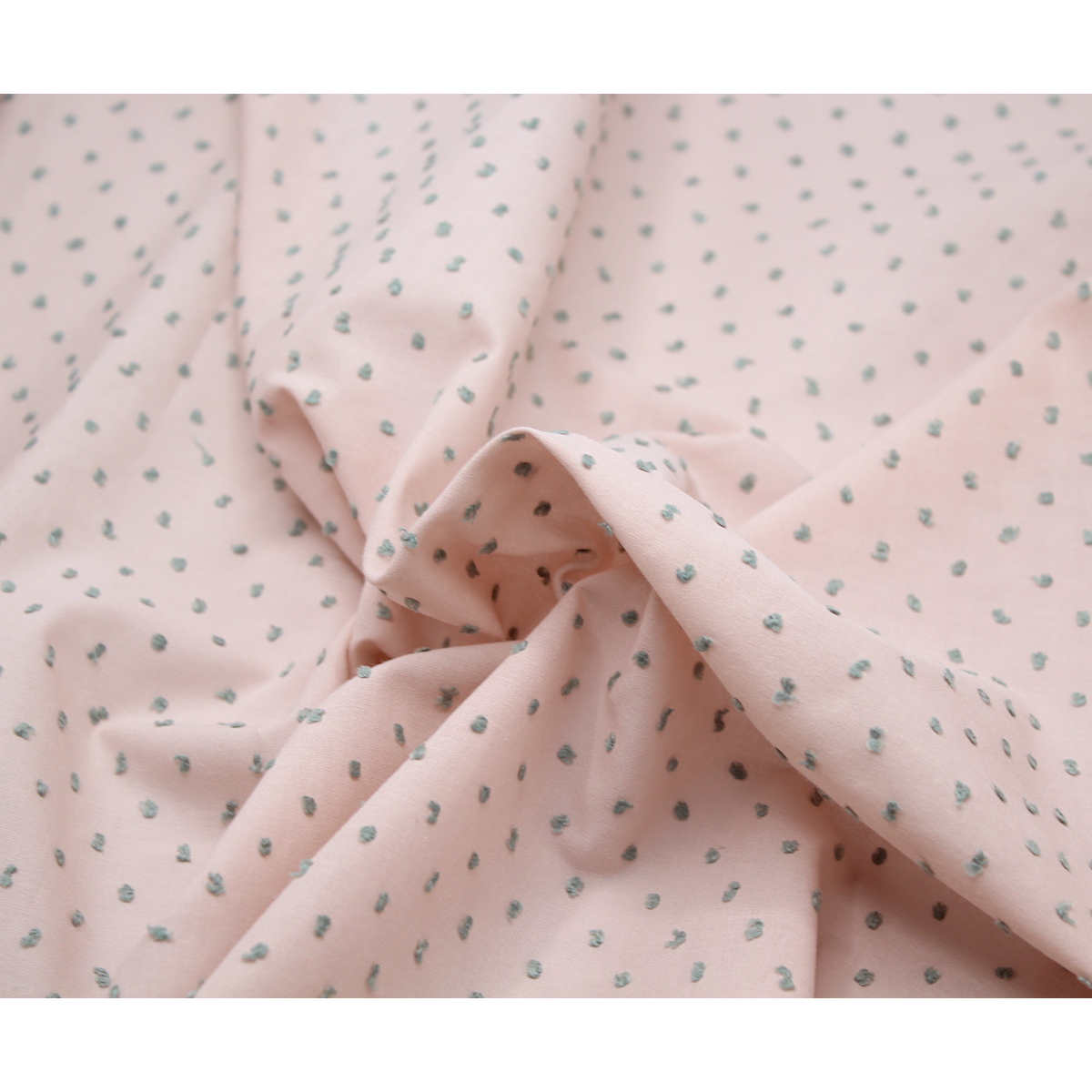 Plumetis de coton bicolore nude et vert sauge Qualité Oeko-tex - 4 Plumetis de coton bicolore nude et vert sauge Qualité Oeko-tex - 4