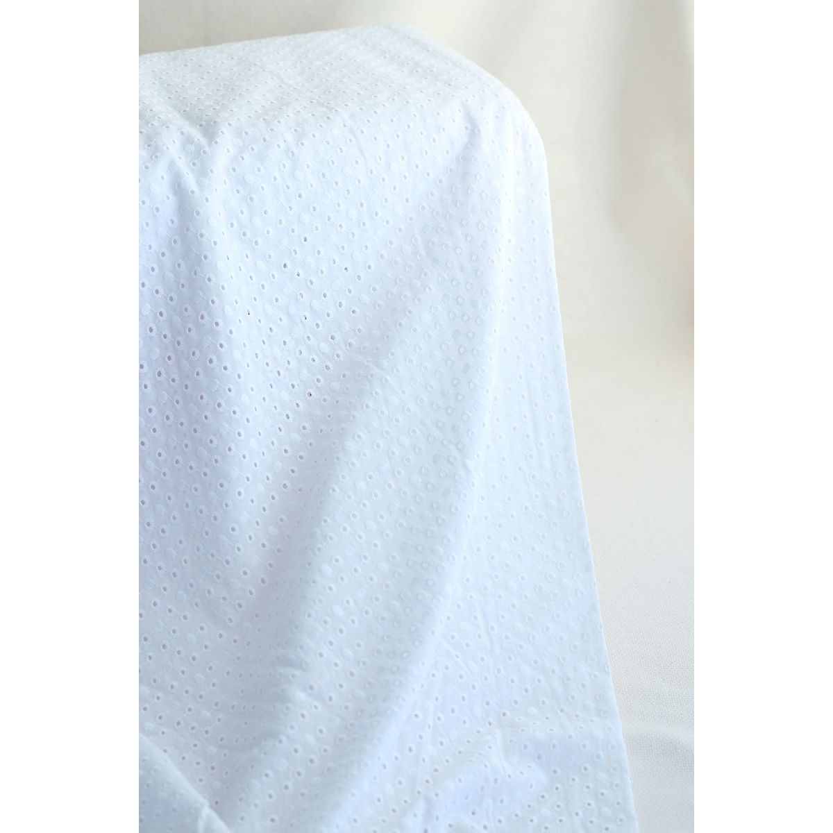 copy of Broderie anglaise coton coloris BLANC copy of Broderie anglaise coton coloris BLANC