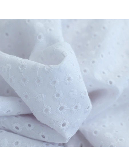 copy of Broderie anglaise coton coloris BLANC