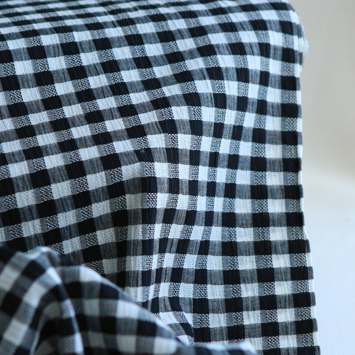 Richard - Seersucker / Coton gaufré texturé vichy noir