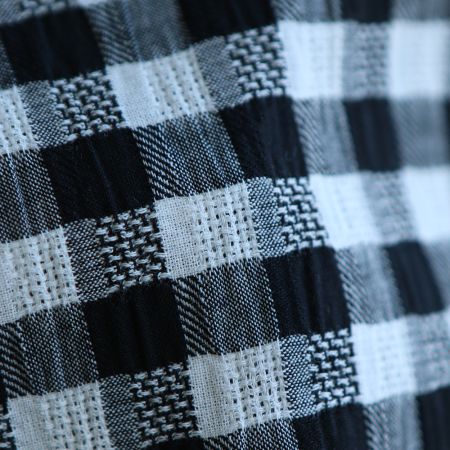 Richard - Seersucker / Coton gaufré texturé vichy noir Richard - Seersucker / Coton gaufré texturé vichy noir