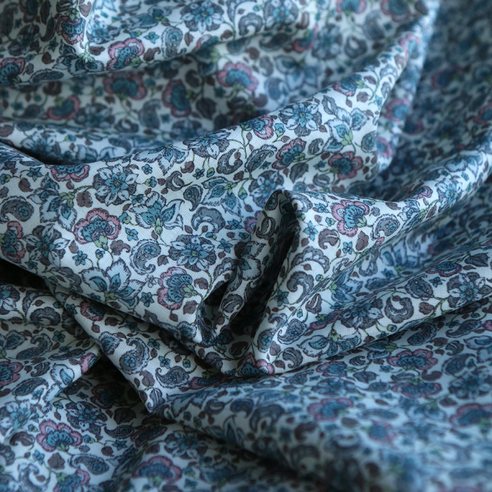 Alya - Batiste de coton SILKYNE à imprimé fleuri bleu