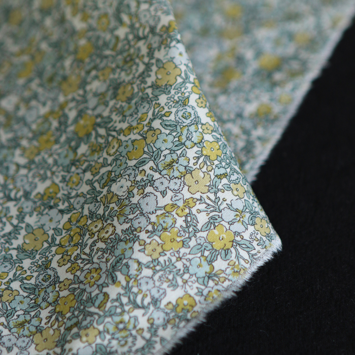 Eleanore - Popeline douce coton organique fond ivoire fleuri vert et jaune