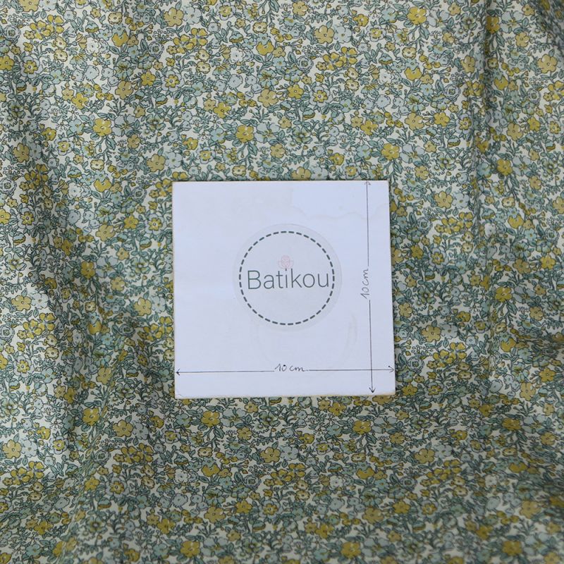 Eleanore - Popeline douce coton organique fond ivoire fleuri vert et jaune