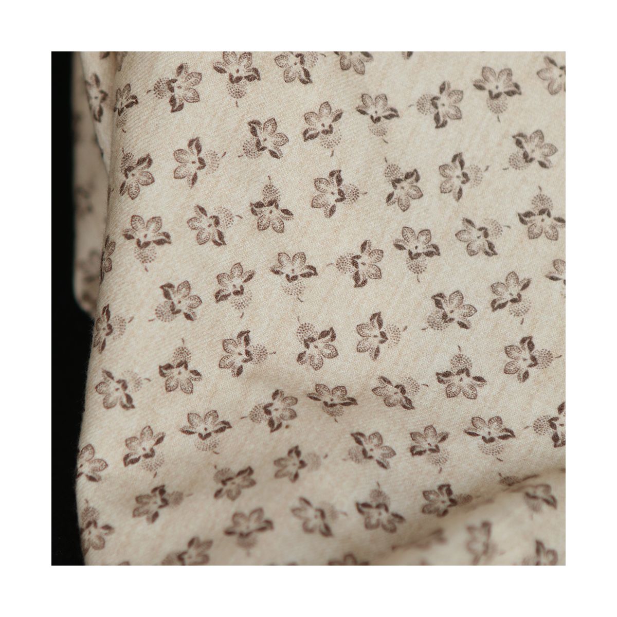 Domitille - Coton gratté doux imprimé fleuri marron fond crème Domitille - Coton gratté doux imprimé fleuri marron fond crème