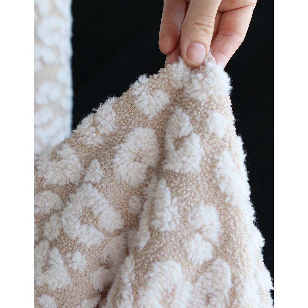 Teddy / moumoute bouclé fond crème relieg Graou écru