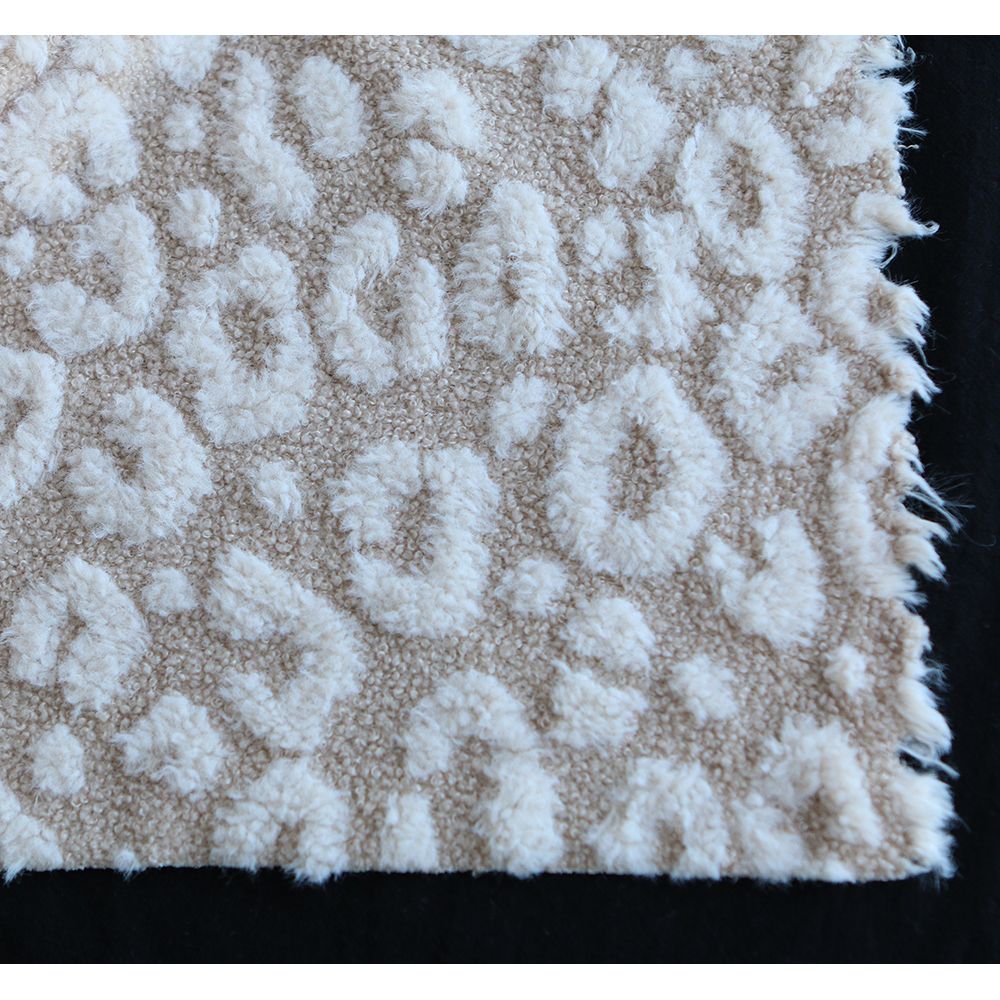 Teddy / moumoute bouclé fond crème relieg Graou écru