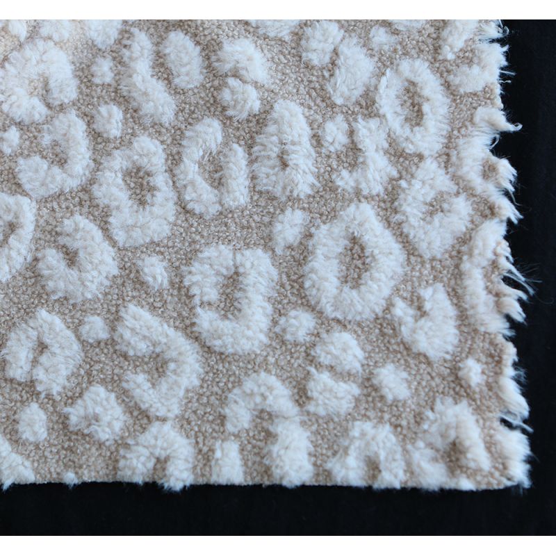 Teddy / moumoute bouclé fond crème relieg Graou écru