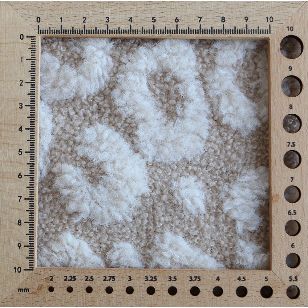 Teddy / moumoute bouclé fond crème relieg Graou écru