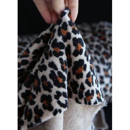 Graou - Polaire double face motif leopard sur fond beige Graou - Polaire double face motif leopard sur fond beige